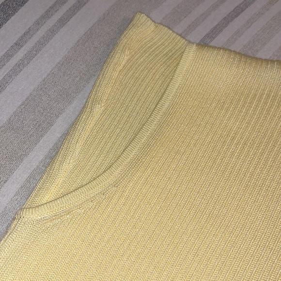 Dana Buchman Pale yellow ribbed sleeveless mock neck sweater Sz. S - Picture 12 of 13